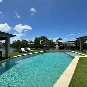 Lakeside Retreat Guest house